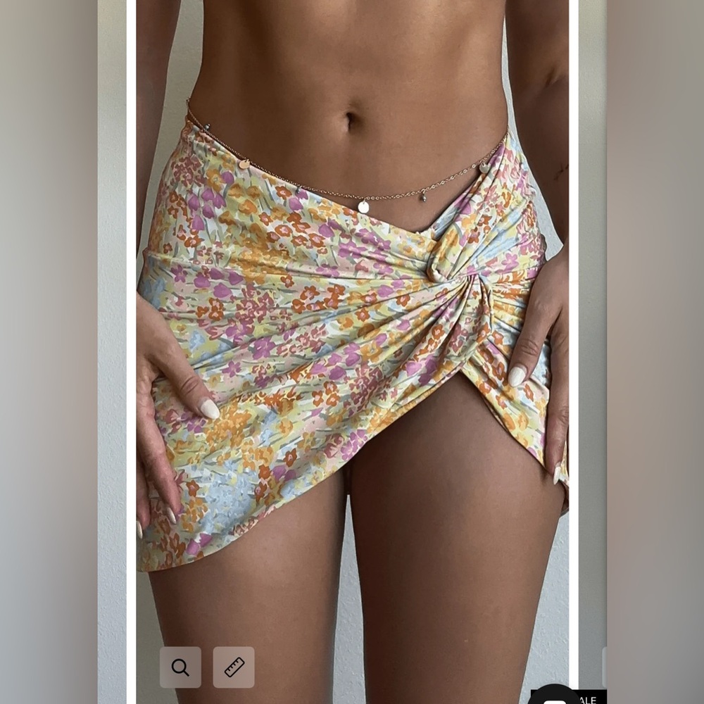 NWT Selma Sarong by Stone Fox Swim - Flower Fields - Size XS